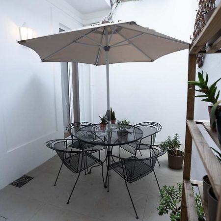 Downtown Porto Relaxed Apartment With Private Yard Eksteriør billede